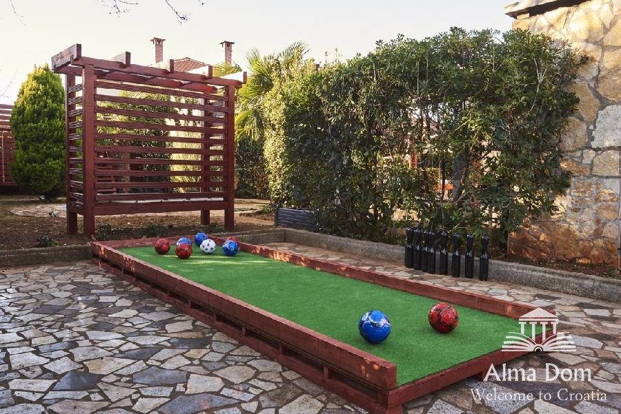 Hiša, blizu mesta Umag. 32