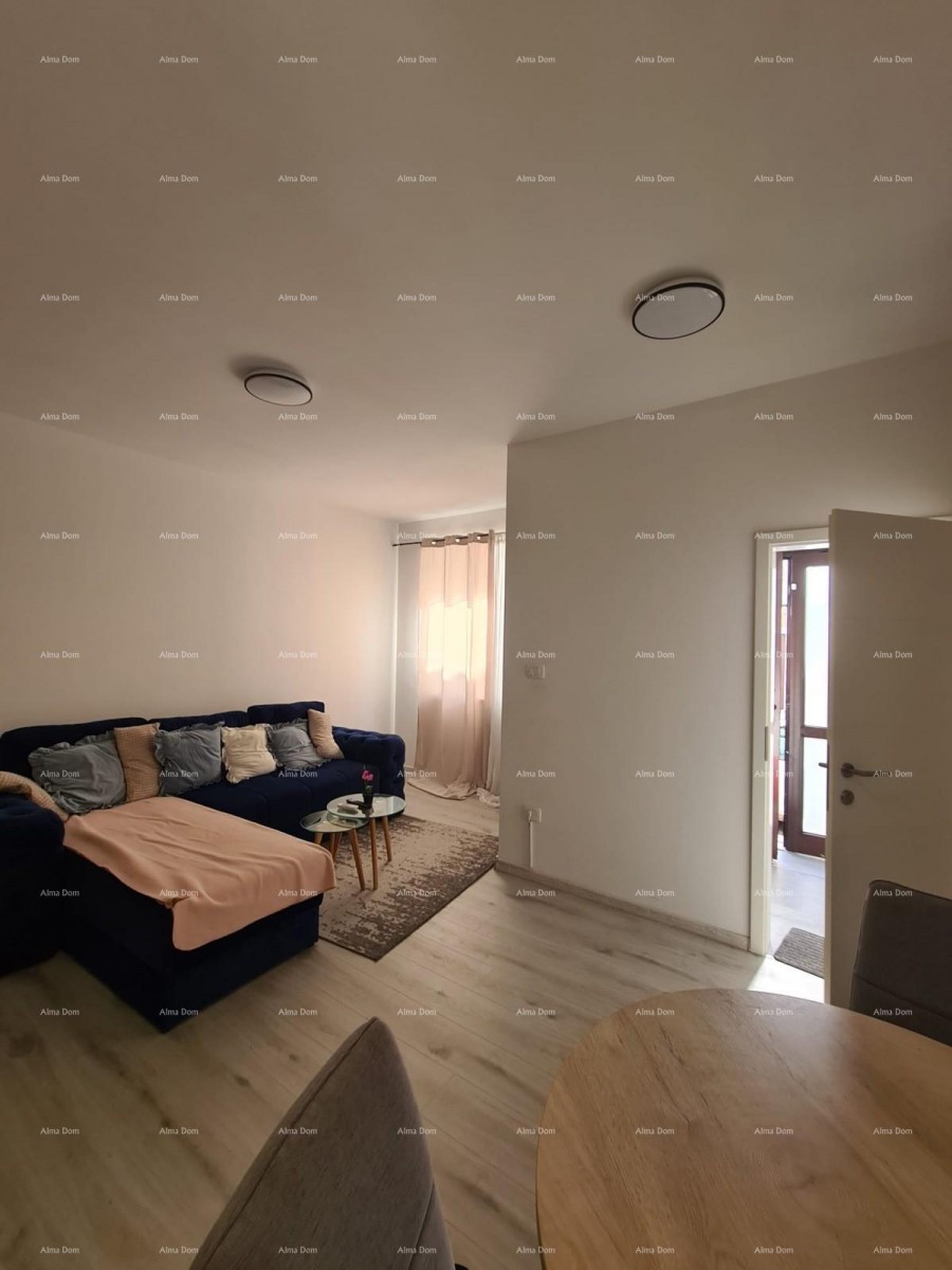 Prodaje se nekretnina s dva apartmana – Pula 1