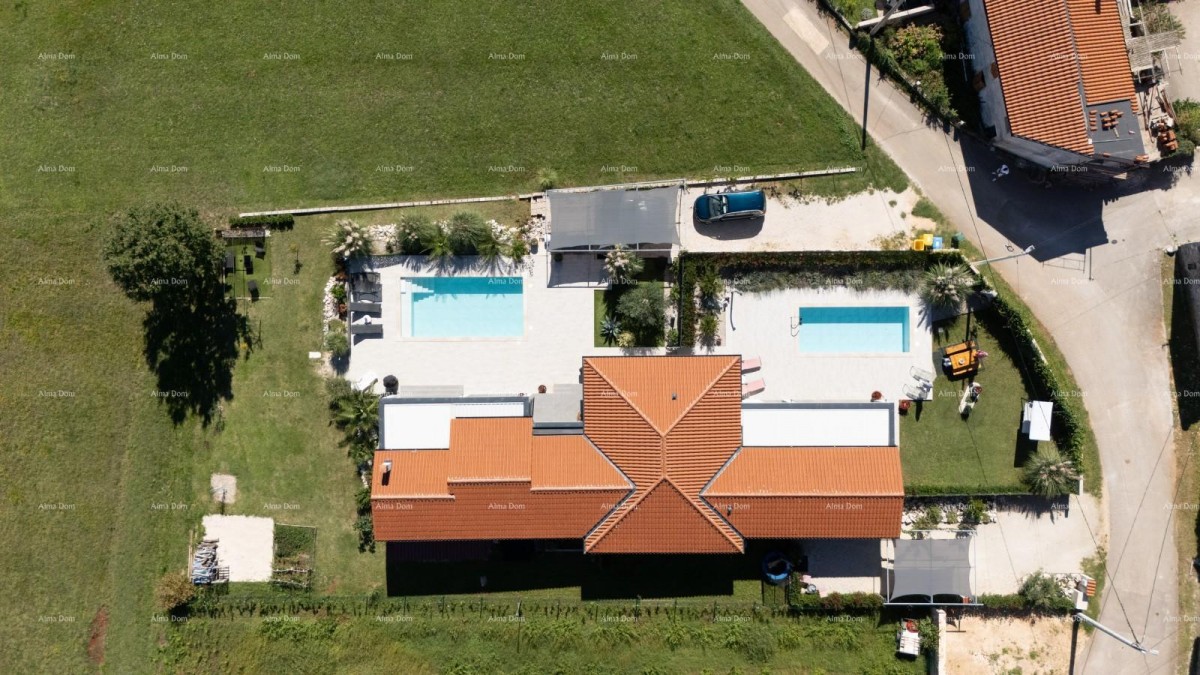 TWO HOUSES FOR SALE! Exclusive sale! 1