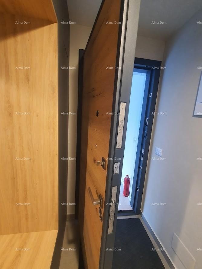 Лабин! Продается прекрасная двухкомнатная квартира с видом на море! 2