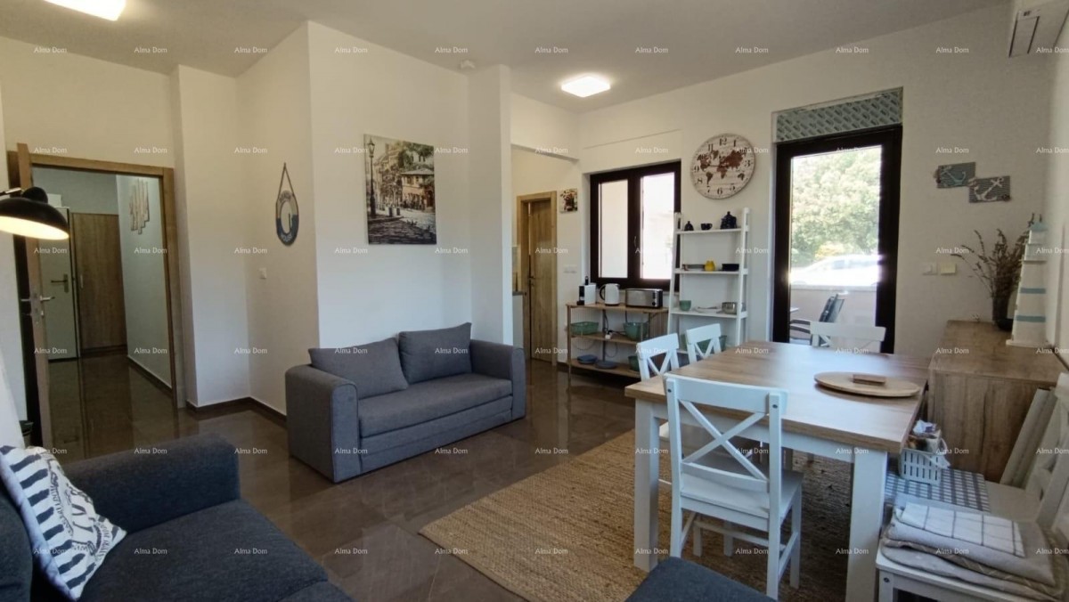 Appartamento con terrazza, posto auto e piscina comune – Premantura 3