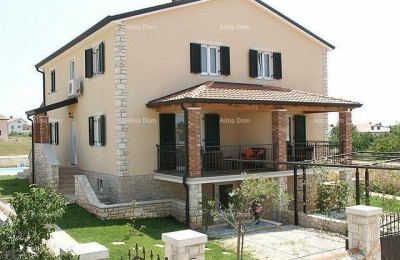 Semi-detached house with a pool, Umag, surrounding area, Istria (A)