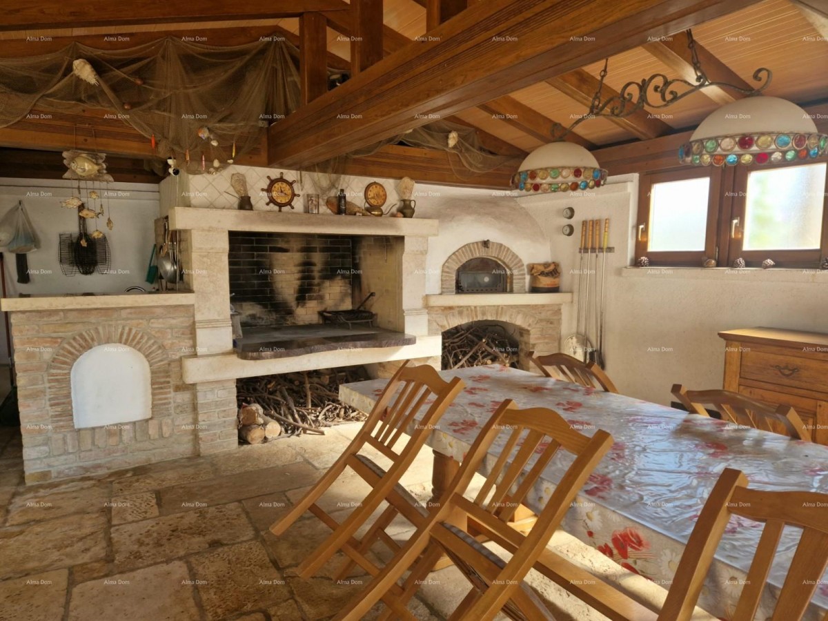 UMAGO - Spaziosa casa con ampio giardino, prima fila al mare 6