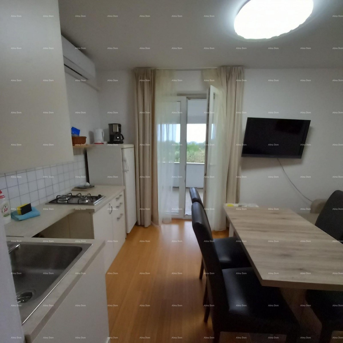 IN VENDITA – Casa con due appartamenti separati, Premantura 12