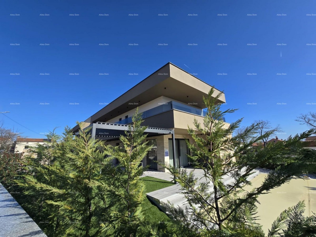 Moderna vila z bazenom in savno, Marčana! 35