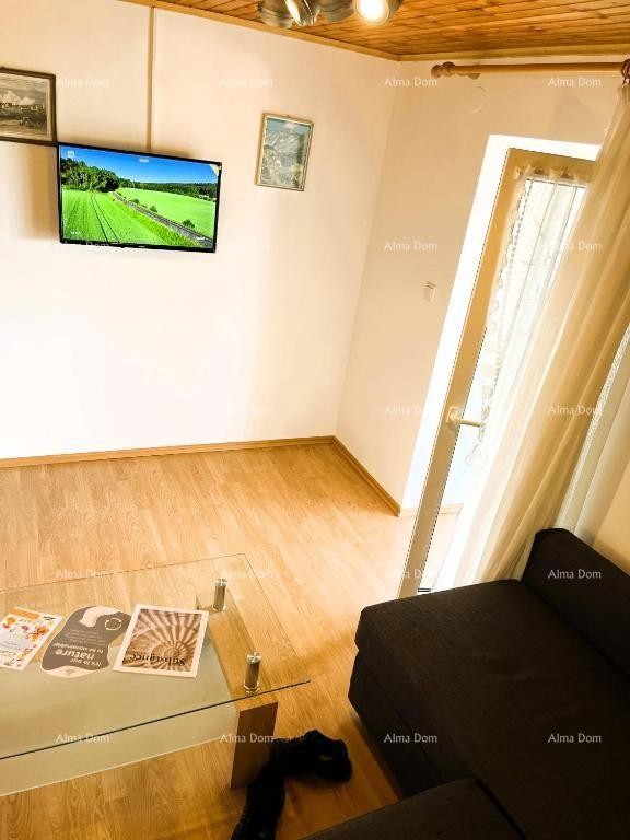 Prodaje se kuća, 170 m2, Karojba 17