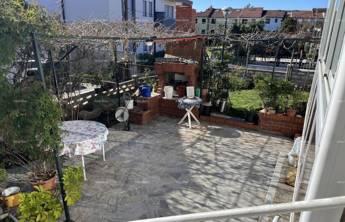 Prodaje se lijepa kuća, blizu mora u Umagu 8