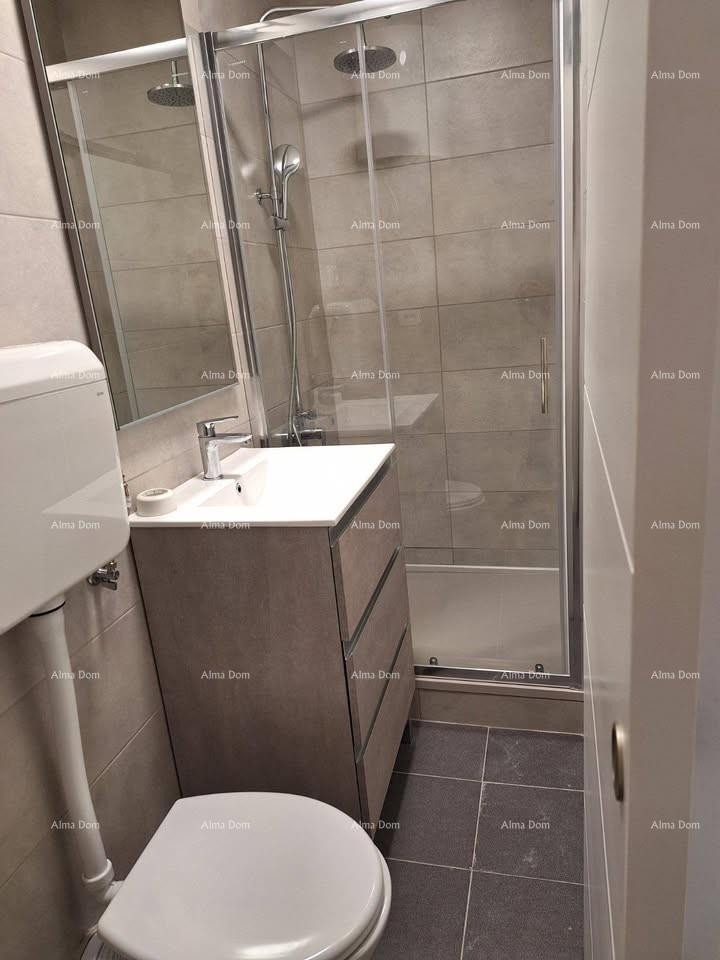 Moderno uređen stan s pogledom na more – Pula, Stoja 8
