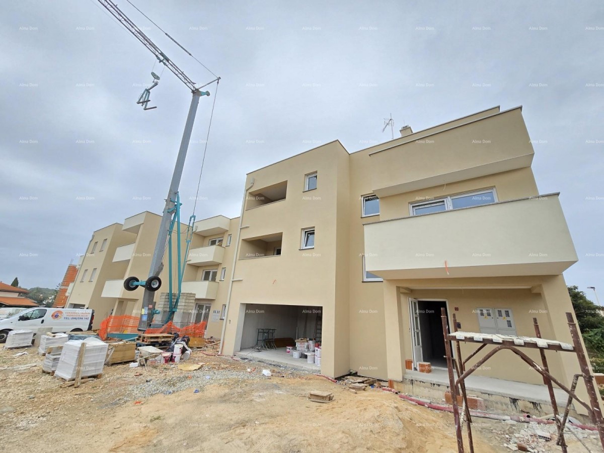 Novogradnja! Pula. Valdebek. stan sa velikom terasom od cca 50 m2. 1