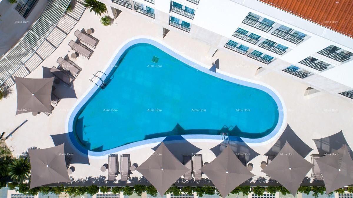 Prodaja stana s garažnim mjestom i pogledom na more, Umag! 2