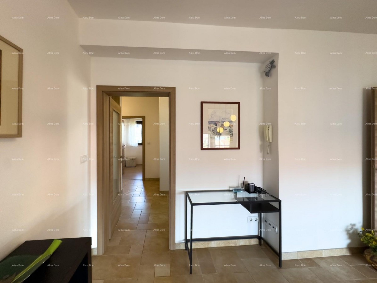 Bellissima casa con piscina a Pola, ideale per famiglie o investimento. 28