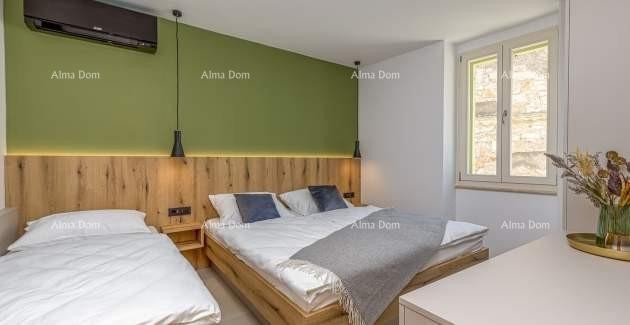 Vendesi una bella palazzina con tre appartamenti nel centro, Orsera! 6