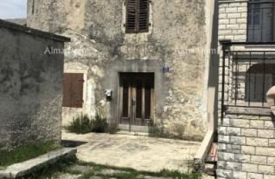 PRODOL, MARČANA – Avtohtona istrska kamnita hiša z dvoriščem za popolno obnovo