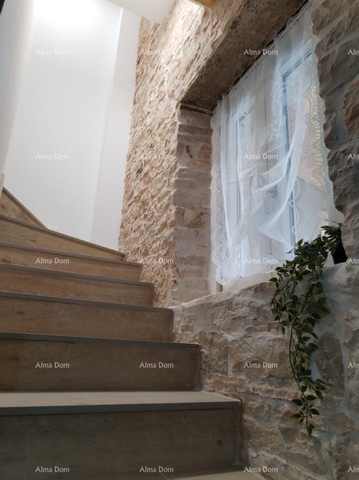 Дом с бассейном и спортивными удобствами 15