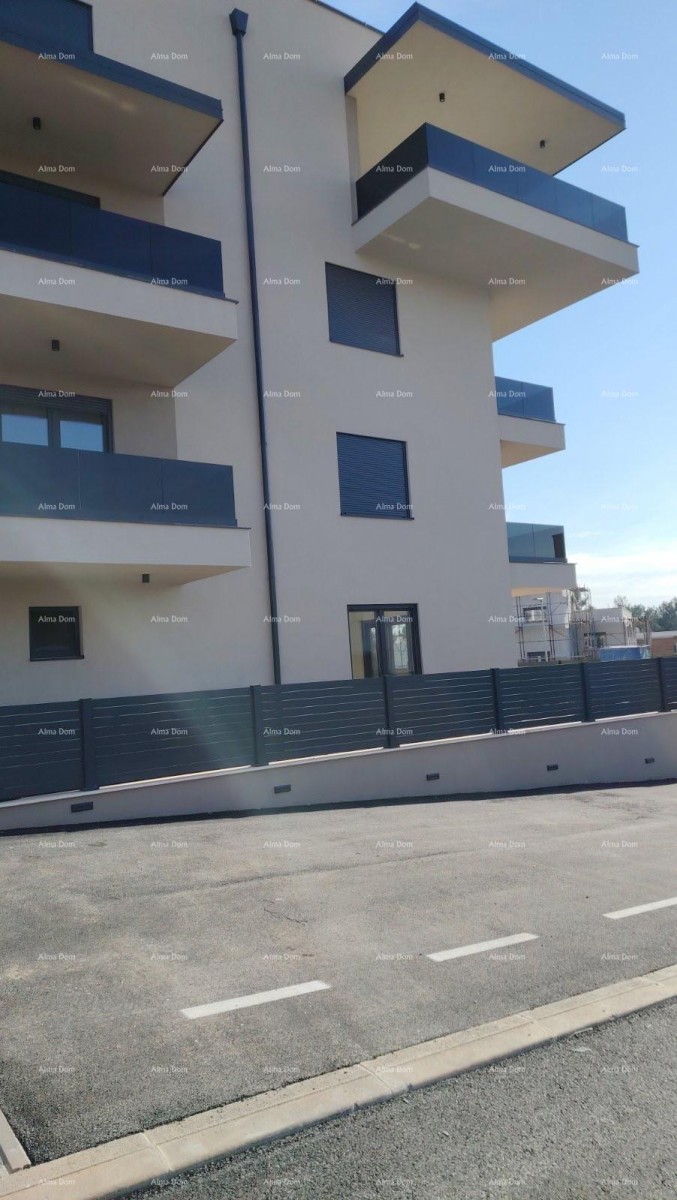 Enosobno stanovanje B3 v 3. nadstropju s KROVNIM TERASO, Vabriga! 6