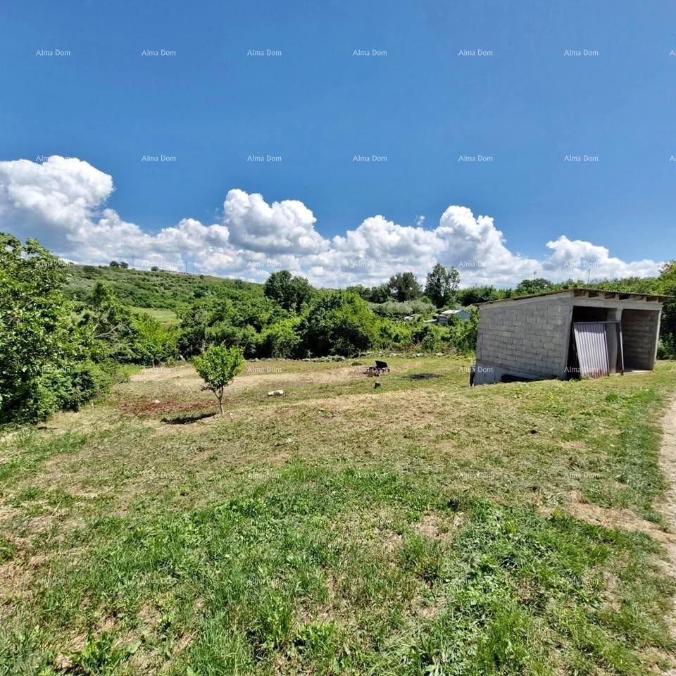 Na prodaju atraktivno građevinsko zemljište s projektom i infrastrukturom Brtonigla 1