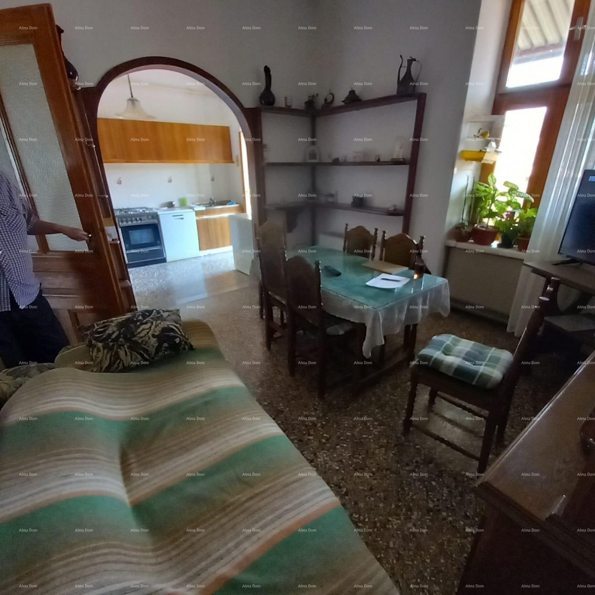 Продается квартира в центре Пулы! 4