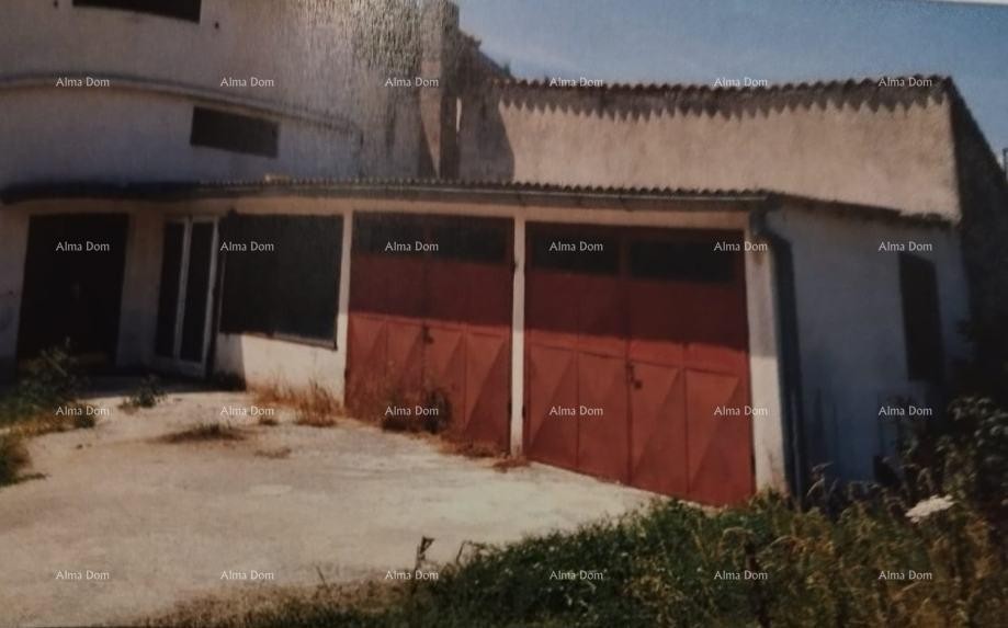 Prodajemo kameno hišo v središču Brtonigle! 15