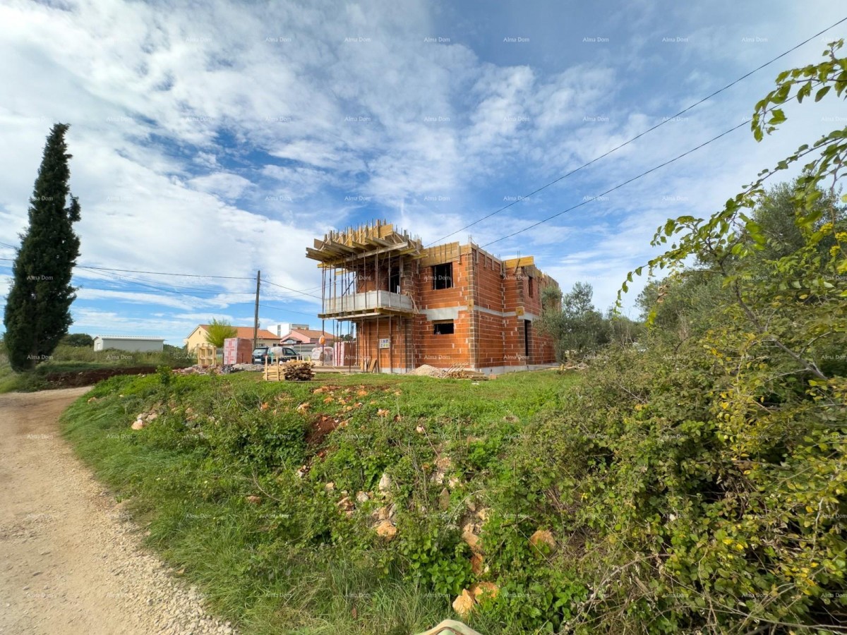 Nuova costruzione, 2 km dal centro di Pula, 7 km da Ližnjan. 1