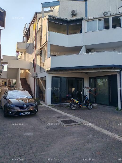 Novigrad - Mareda Prodaje se namješten stan s vrtom, 150 m od plaže! 2