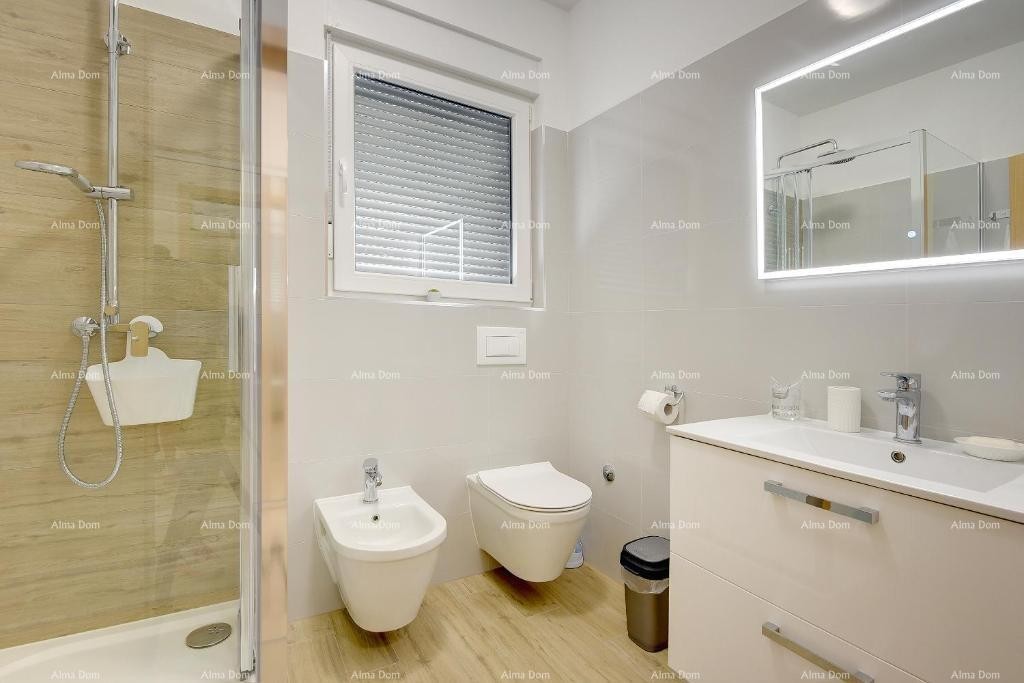 Moderna hiša z bazenom! Blizu Pule! 20