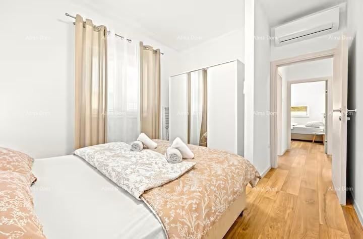 Pomer. New Detached Single-Story House with Pool. 25