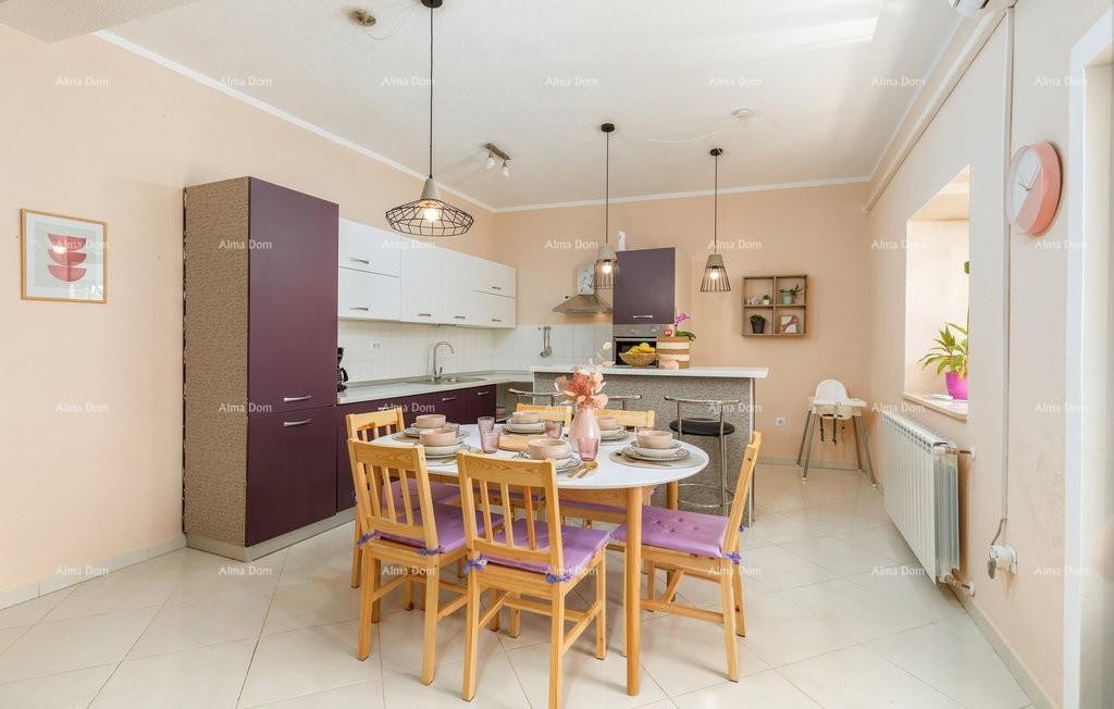 Last house in the row, with a jacuzzi! Marčana. 3