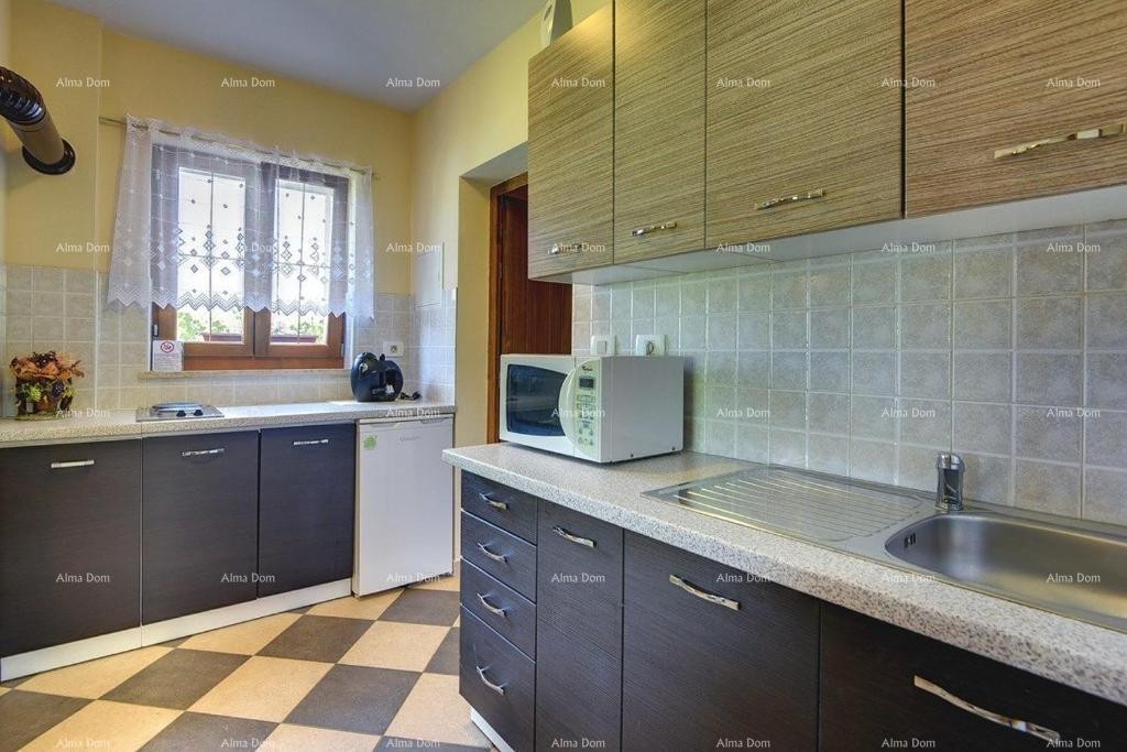 Prodaja se čudovita vila z bazenom v bližini Pazina 22