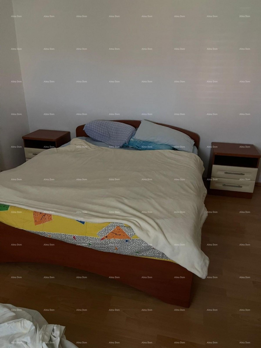 Umag! Kuća s velikom okućnicom i terasom. 12