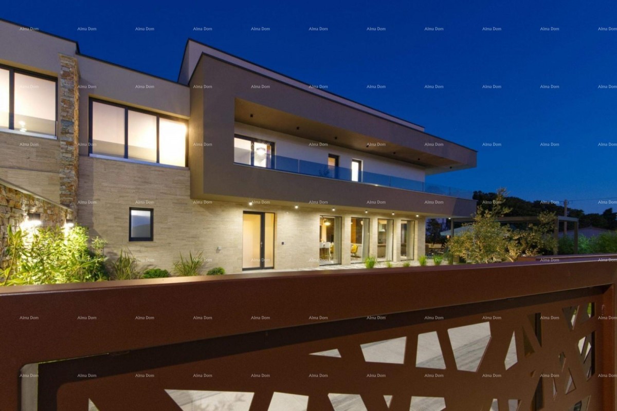 Moderna vila z bazenom in savno, Marčana! 31