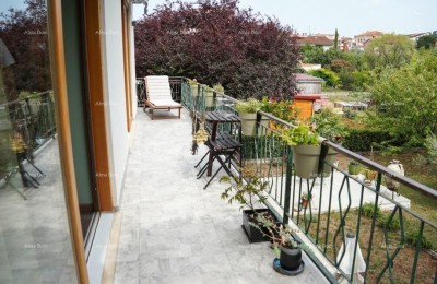 Ровинь, продаётся квартира 120 м² в доме, 100 м от моря