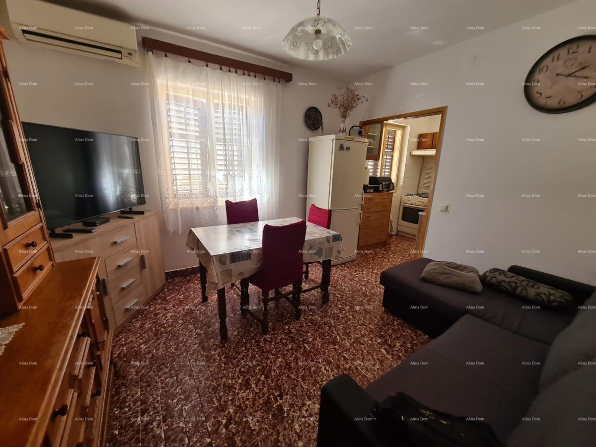 Vendita di una casa con due unità abitative, un edificio accessorio e un garage, Ližnjan! 19