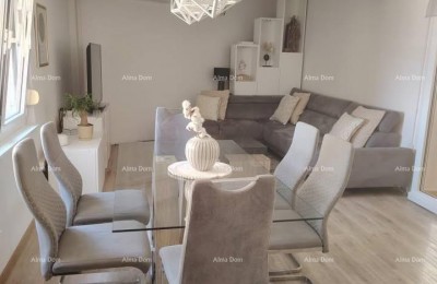 Prodaje se prostrani stan od 96 m² u Puli