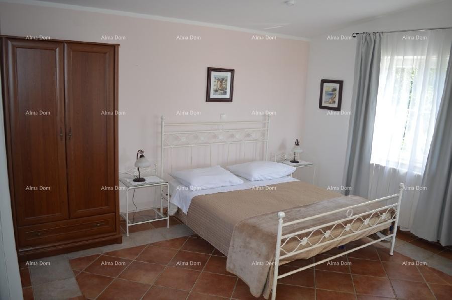 Prekrasna kuća sa bazenom! POREČ 20