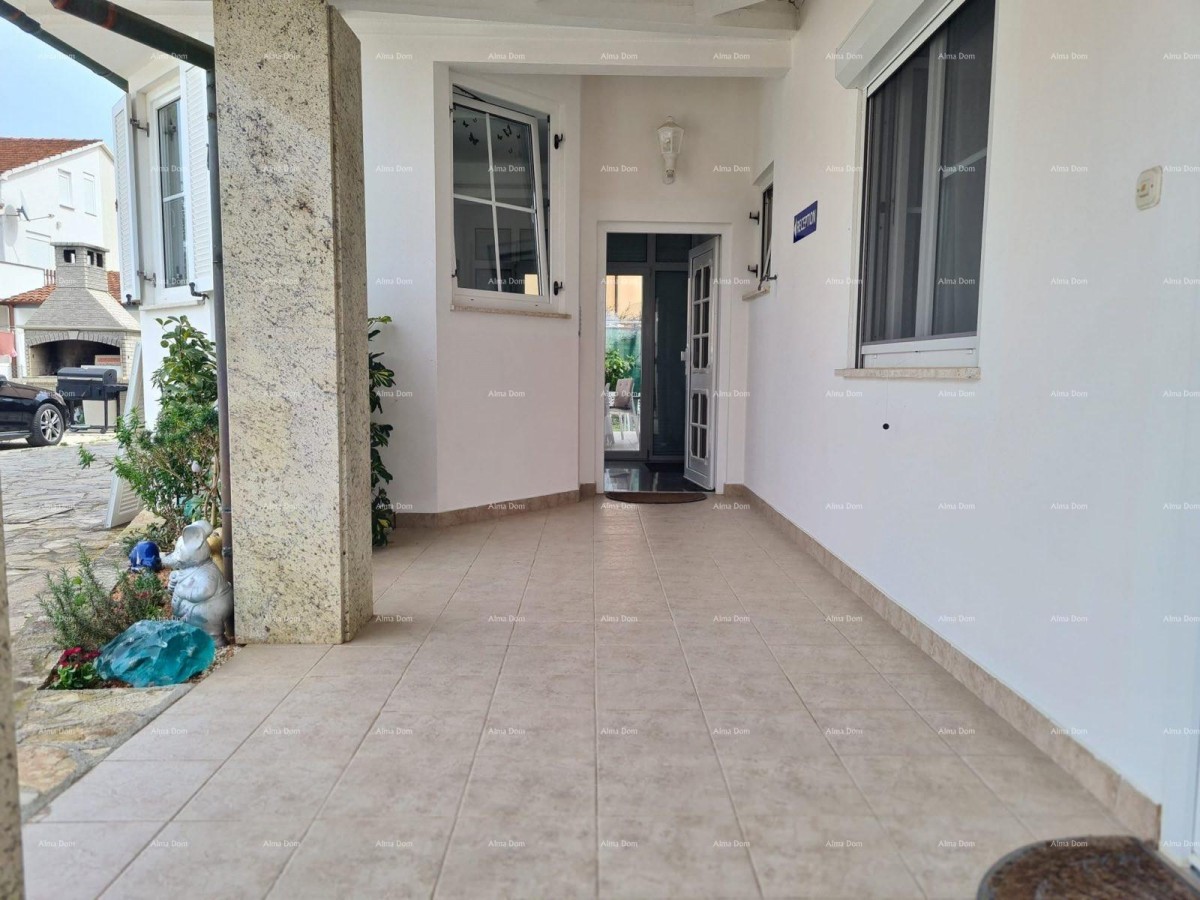 MEDULIN, KUĆA s ukupno 10 apartmana. Fucane 3