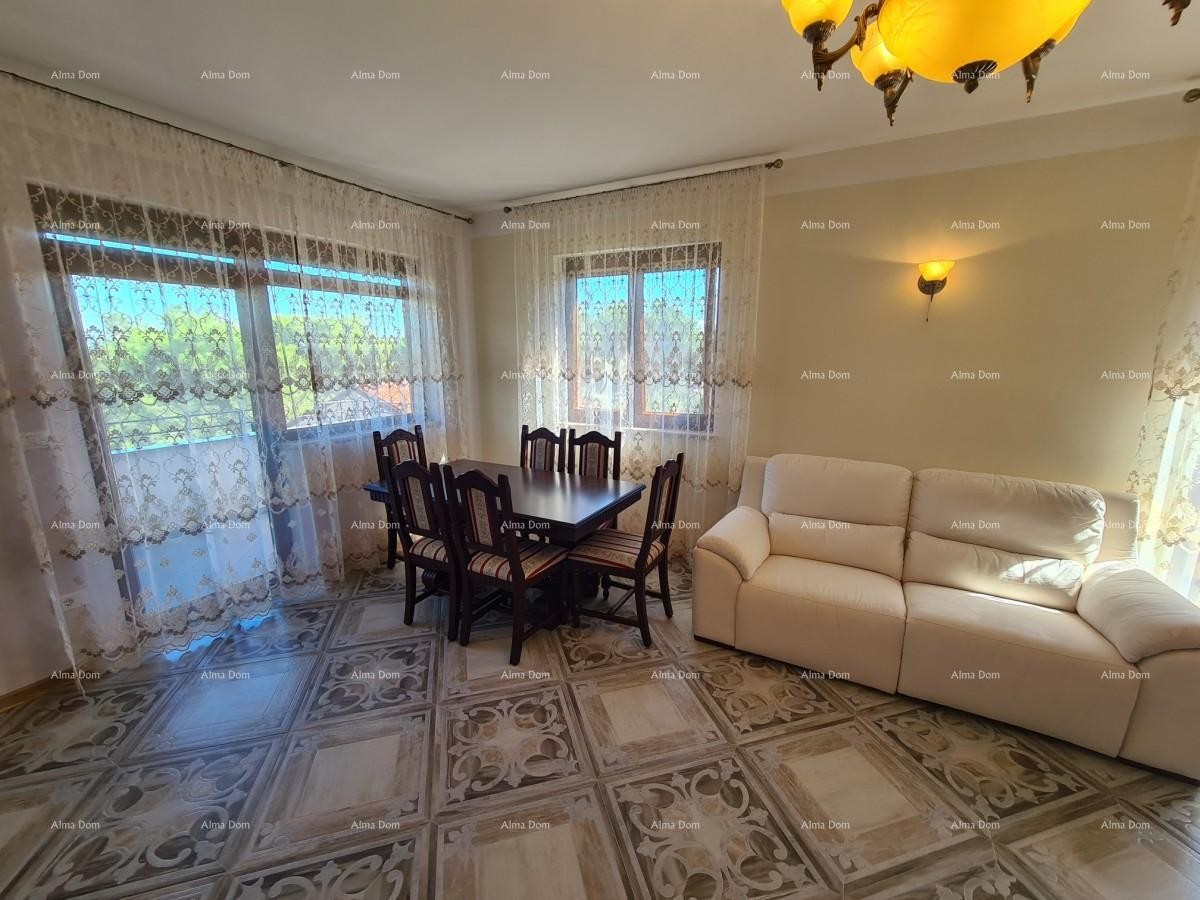 Trinadstropno stanovanje s strešno teraso! 100 metrov do morja. 10