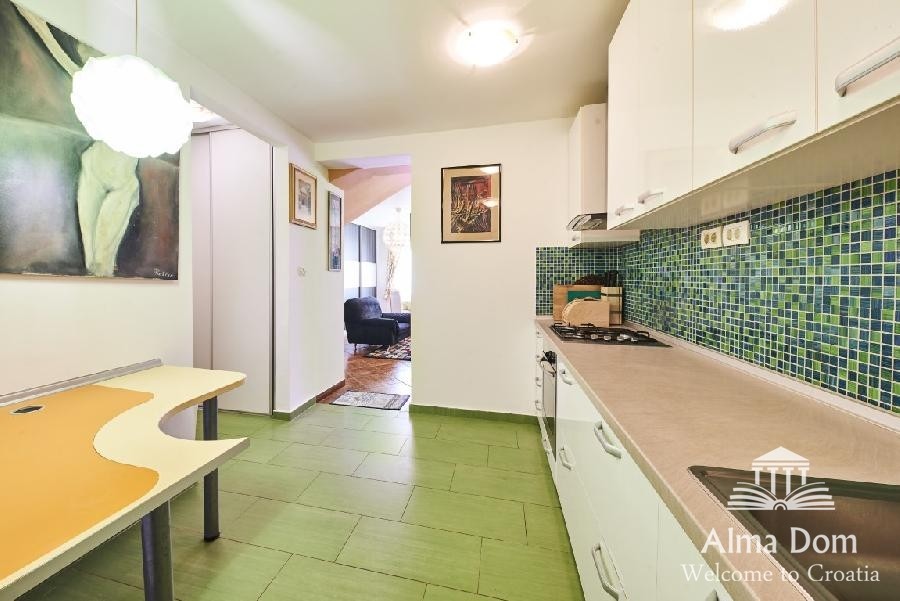 Hiša, blizu mesta Umag. 13