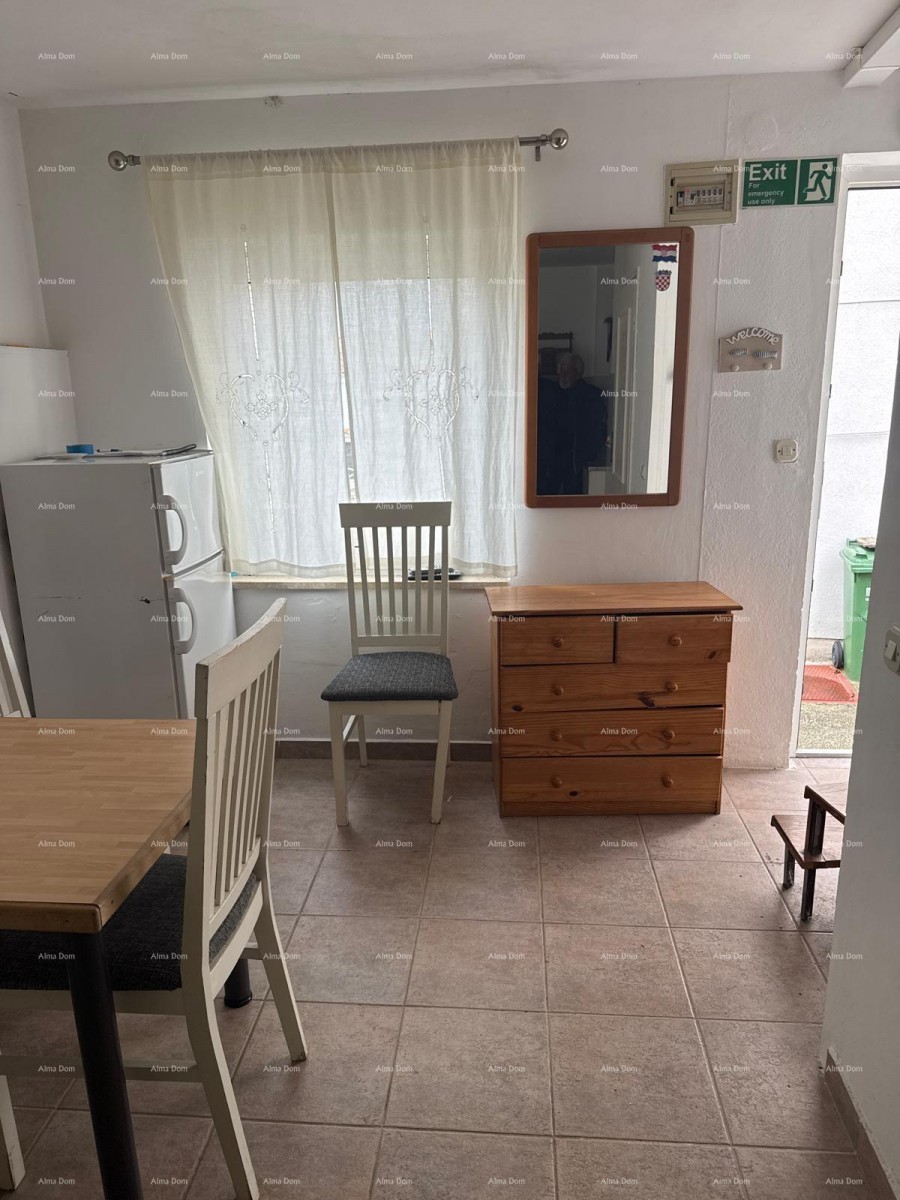 un'affascinante piccola casa 4