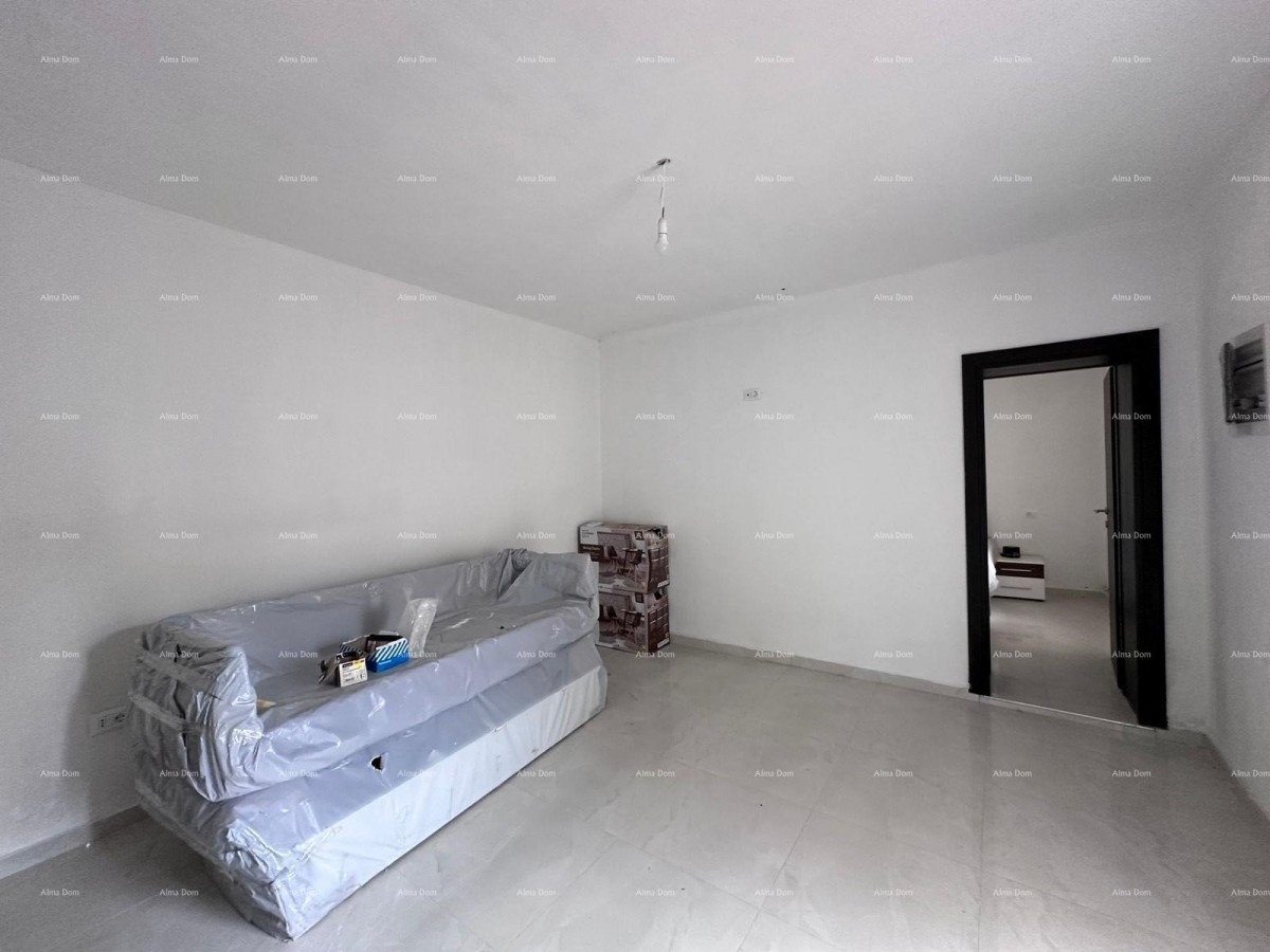 Prodaja fantastične hiše s tremi stanovi v Medulinu! 19