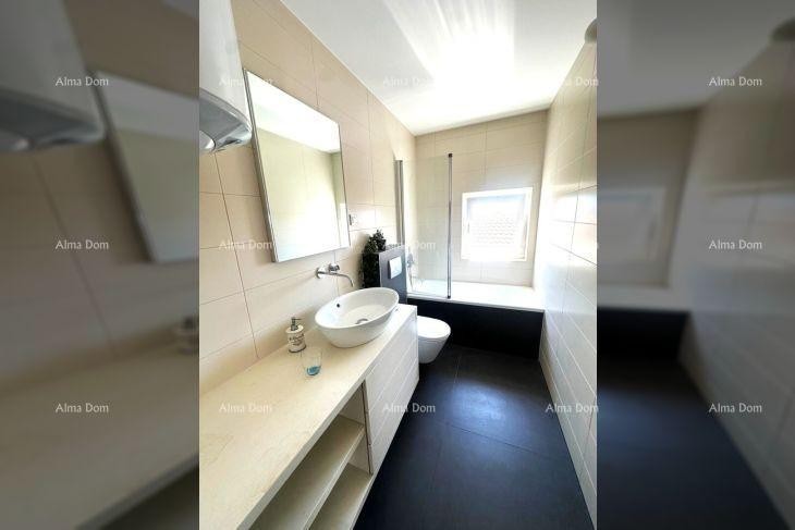 Poreč – Prostoren penthouse z veliko teraso in pogledom na morje 9