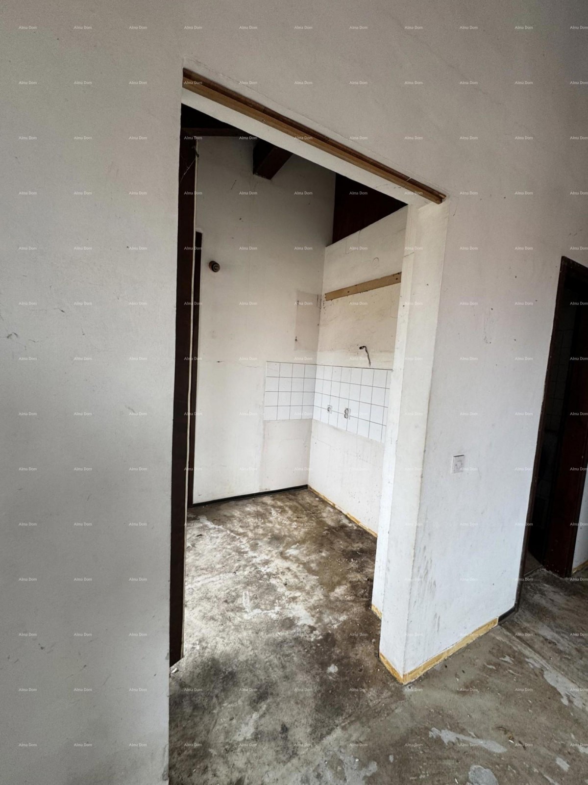 Червар Порат – 2-комнатная квартира с галереей, 100 м от моря 3