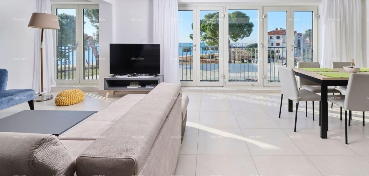 Umag – apartment near the sea in a complex with a pool 1