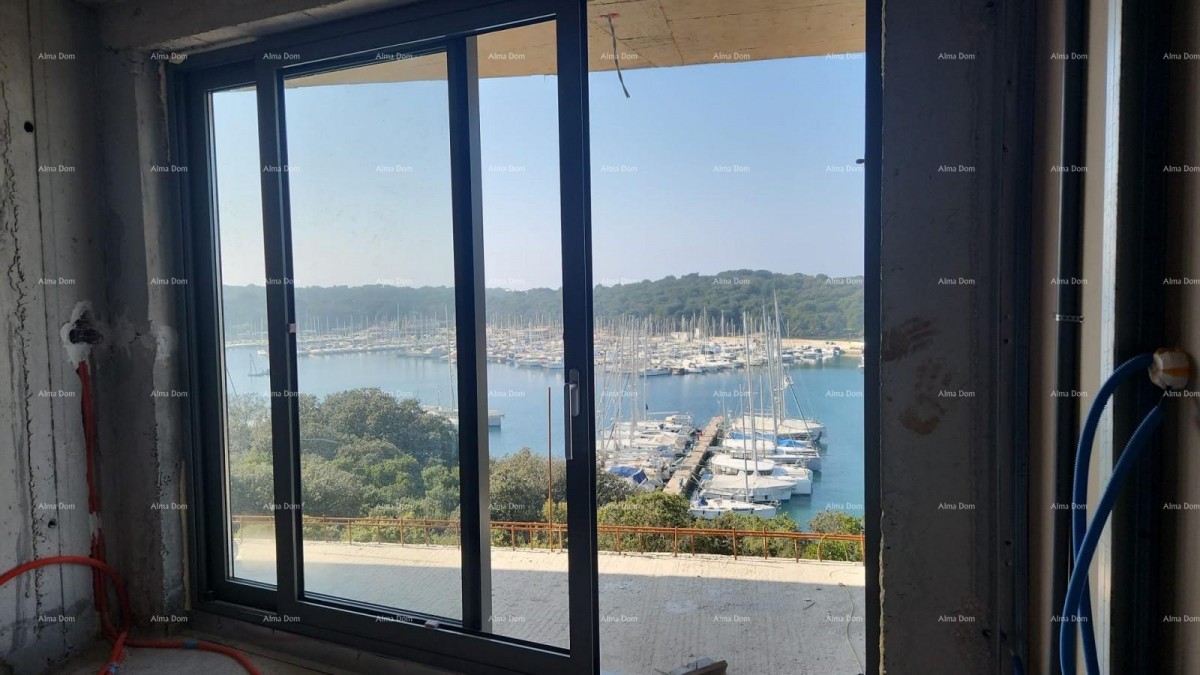 Prodaja - Luksuzni stan s pogledom na more, Pula, Veruda 3