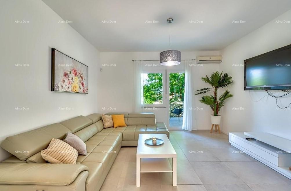 Prodaje se kuća s bazenom i pogledom na more – Ližnjan 10