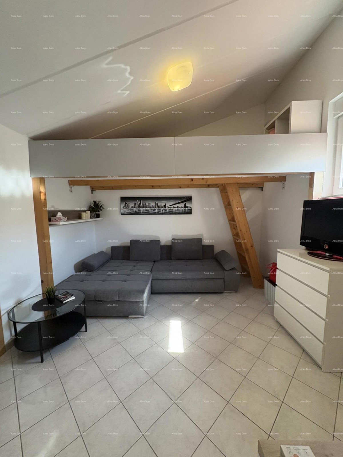 Barbariga – Apartment with Gallery and Sea View, 5 Minutes from the Beach 2