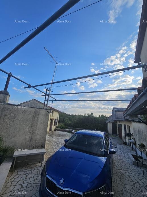 Barban – hiša z ograjenim dvoriščem 13