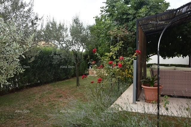 Sale of a beautiful family duplex house with a garage, near Poreč! 3
