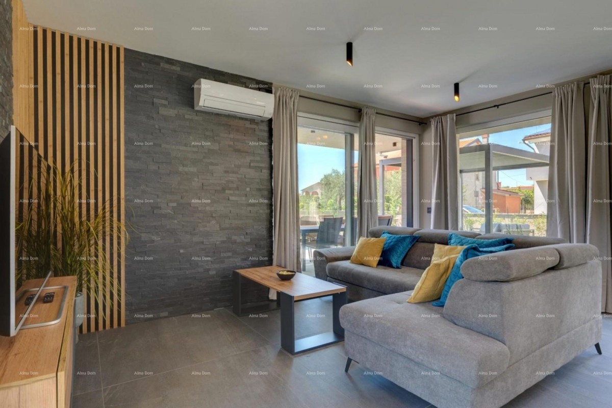 Moderna vila z bazenom in savno, Marčana! 11