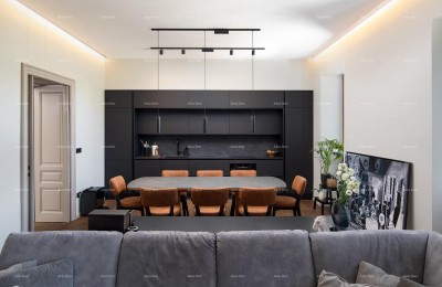 Luxury new construction just 200 meters from the Amphitheater!