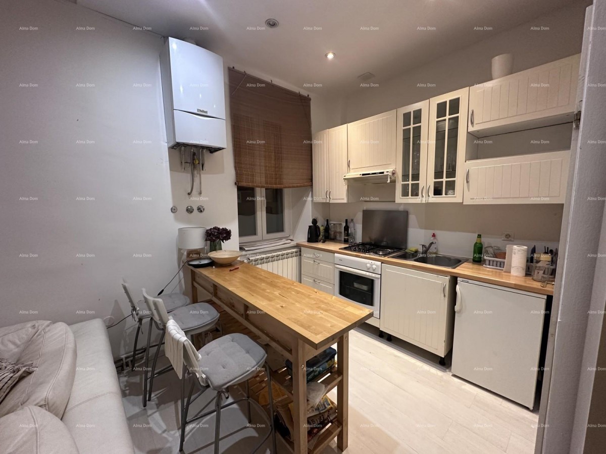 Pula – stan s 3 apartmanske jedinice! Centar. Zadarska ulica. 12
